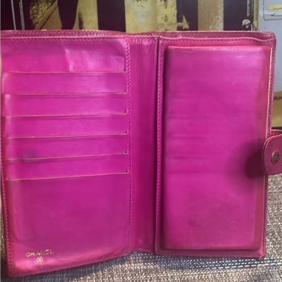 AUTHENTIC CHANEL CAVAIR LONG WALLET/CHANEL SUNGLASSES BUNDLE - Picture 8 of 17